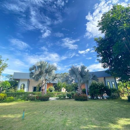 Ok Farm Resort Det Udom Dış mekan fotoğraf