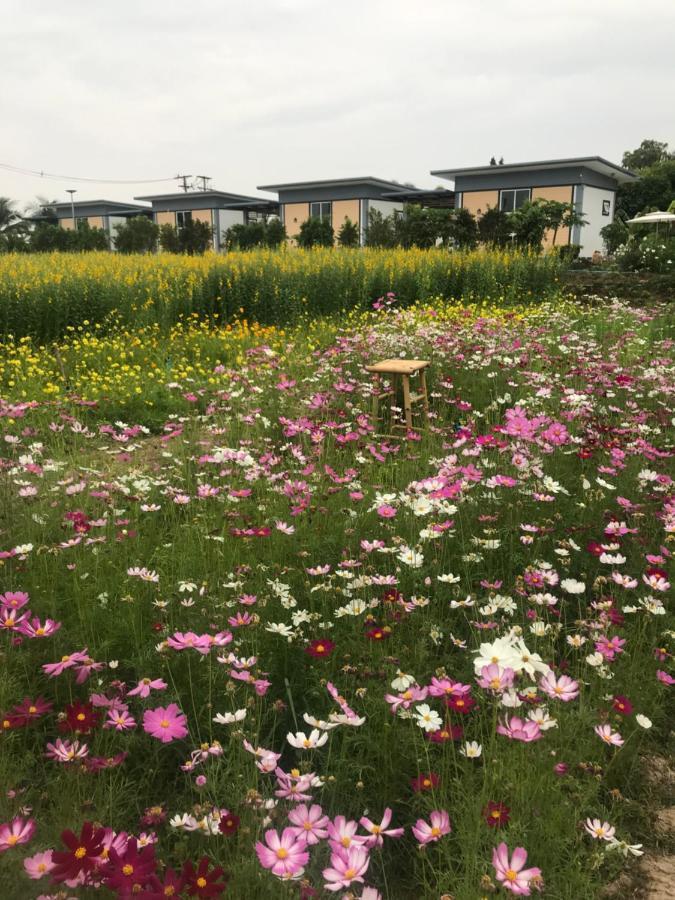 Ok Farm Resort Det Udom Dış mekan fotoğraf