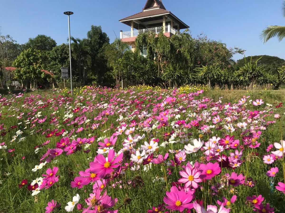 Ok Farm Resort Det Udom Dış mekan fotoğraf