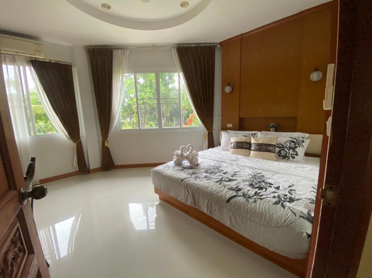 Ok Farm Resort Det Udom Dış mekan fotoğraf