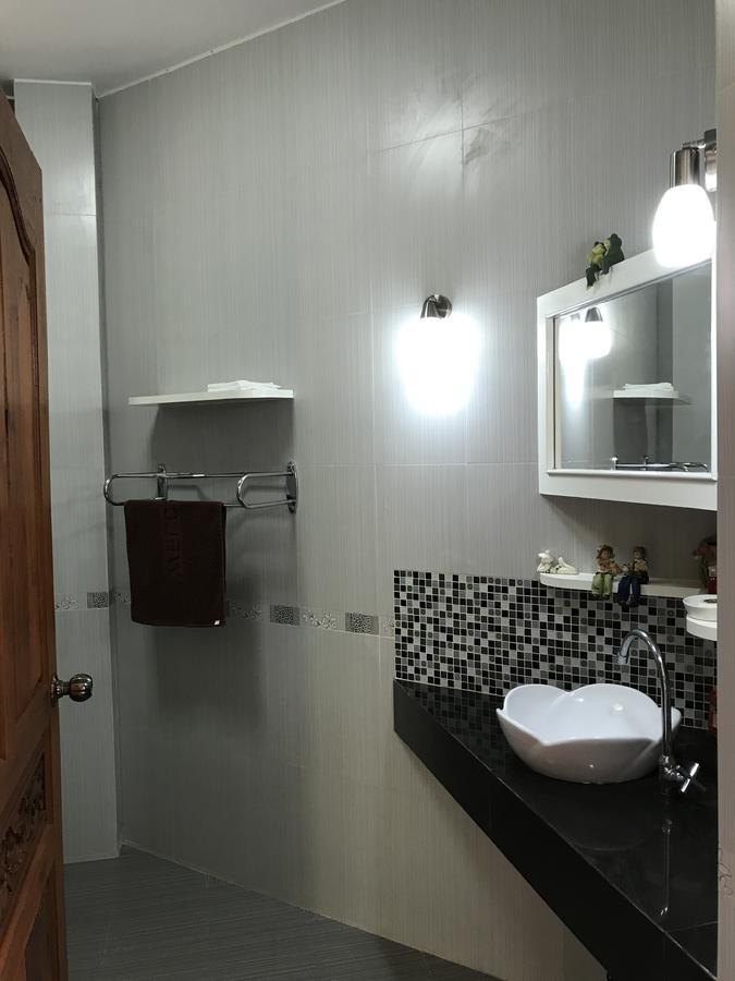 Ok Farm Resort Det Udom Dış mekan fotoğraf