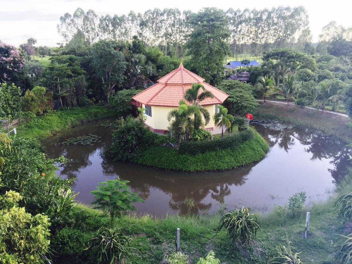 Ok Farm Resort Det Udom Dış mekan fotoğraf